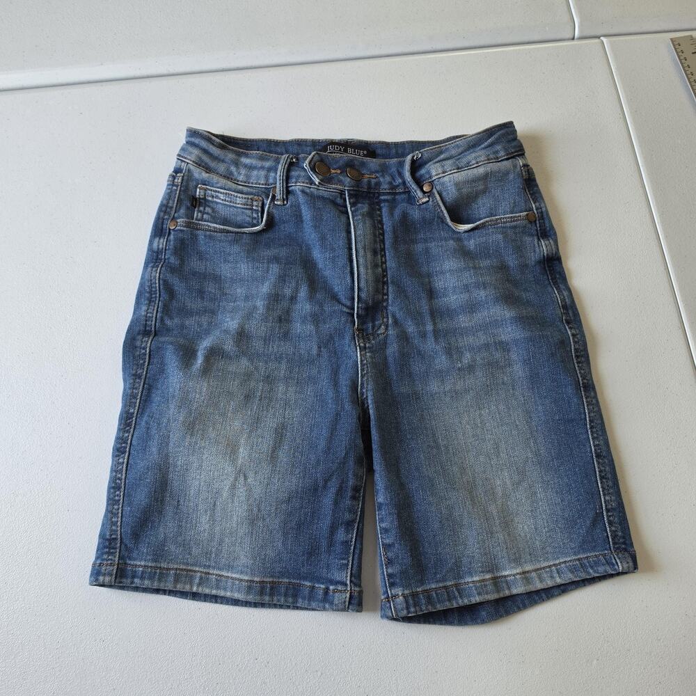 Judy Blue Shorts Womens Large Blue Denim Bermuda Stretch 5 Pocket Summer Casual